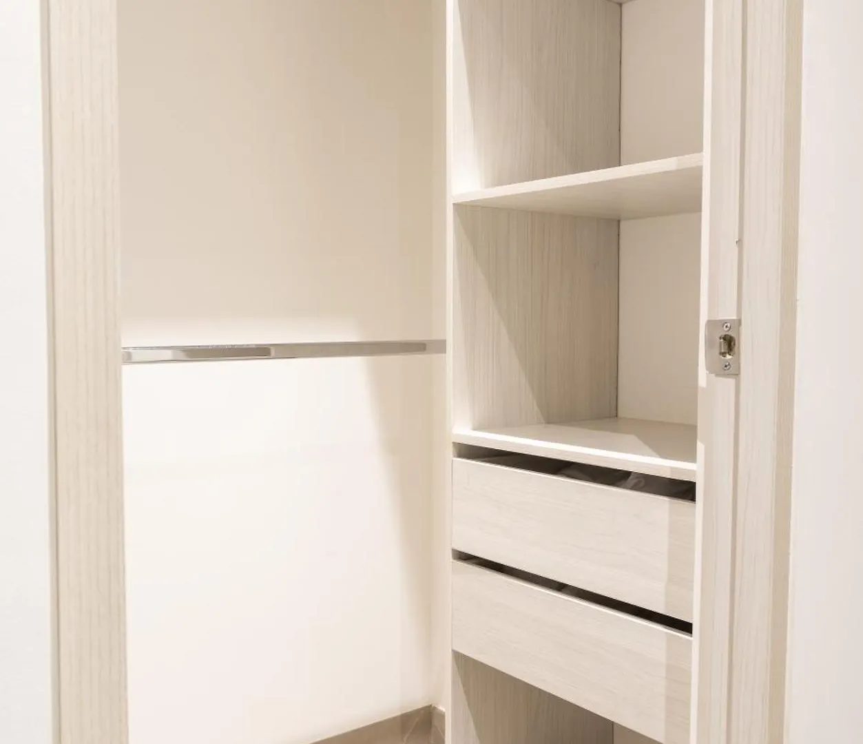 Distrito 90 - Estudios Y Apartamentos Para Vacaciones Y Viajes De Negocio バランキージャ 0*,  コロンビア